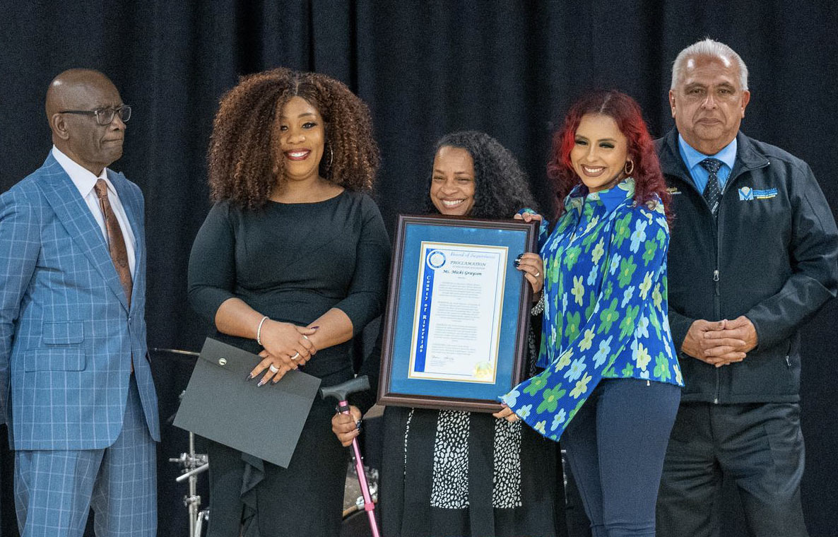 Grayson Receives the Margaret Hill African American Community Service Award